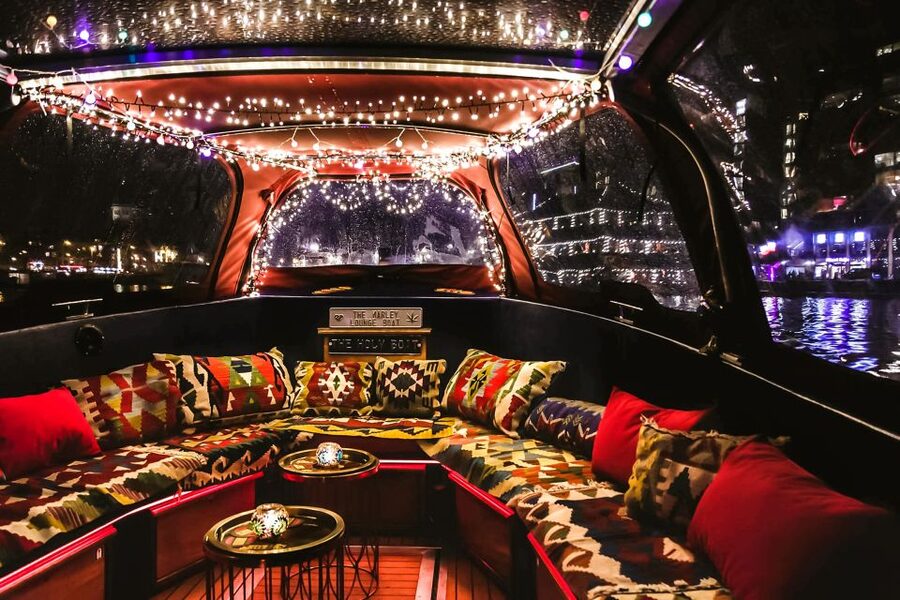 Amsterdam: Smoke and Lounge City Boat Cruise - What the $27 price really buys you