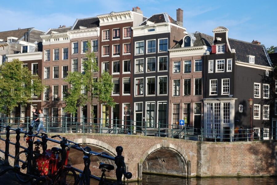 Amsterdam: Stedelijk Museum and 1-Hour Canal Cruise - The small problems to plan around