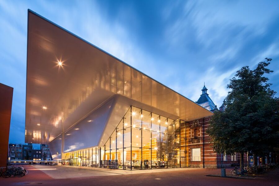 Amsterdam: Stedelijk Museum Entry Ticket - Following the permanent collection