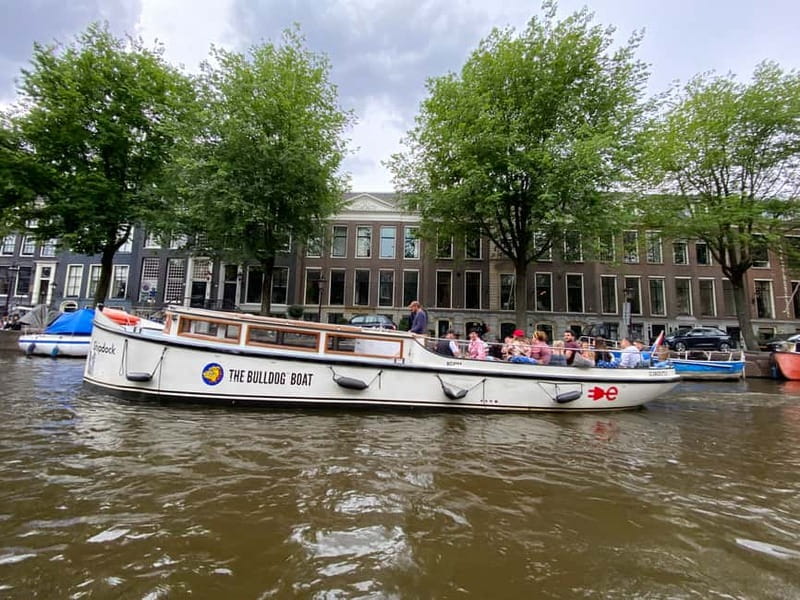 Amsterdam: The Bulldog Boat Smoke and Booze Cruise - Who should book this cruise?