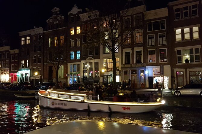 Amsterdam The Bulldog Boat Smoke Friendly Cruise + 2 drinks - Key points to know before you book