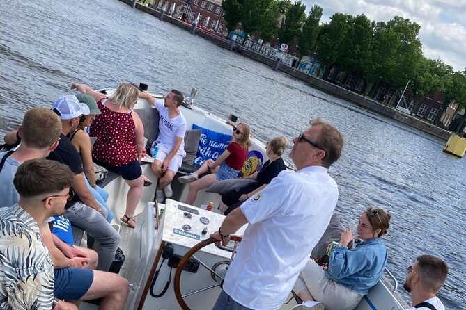 Amsterdam The Bulldog Boat Smoke Friendly Cruise + 2 drinks - One hour through Amsterdam’s UNESCO canals
