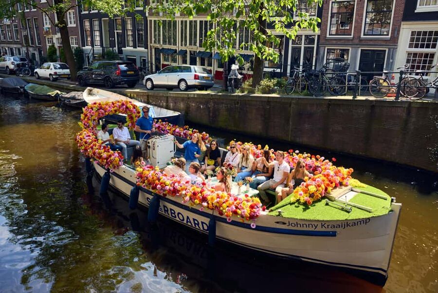 Amsterdam: The Original Flower Boat with Local Guide and Bar - Key points to know before you book