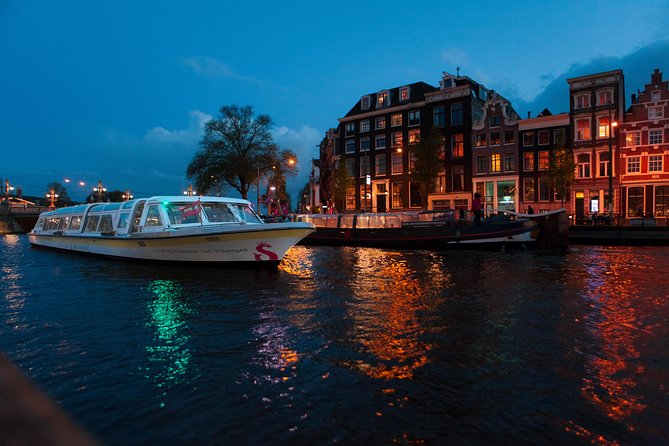 Amsterdam The Original Pizza Cruise with Unlimited Drinks - The pizza menu and what to expect