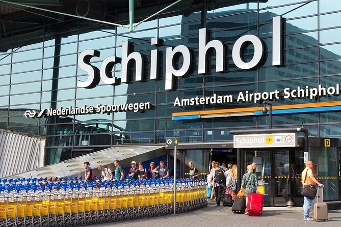 Amsterdam to Schiphol Airport Private Transfer - Who should book this transfer?