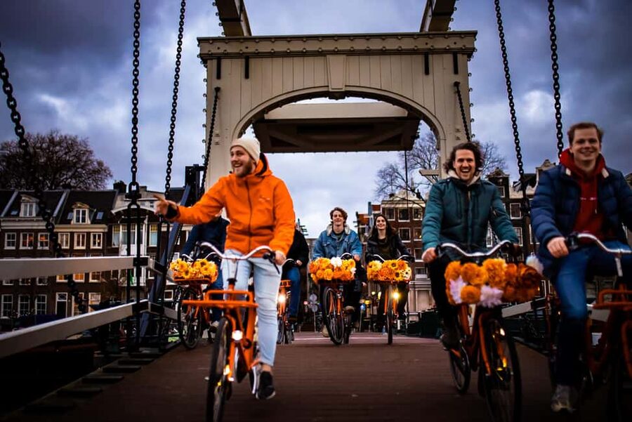 Amsterdam: Top Highlights Guided Bike Tour EN/DE/ES/FR/IT/CN - The canal belt and Nine Streets