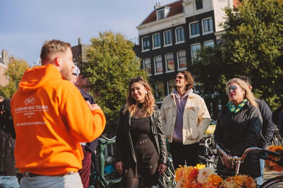 Amsterdam: Top Highlights Guided Bike Tour EN/DE/ES/FR/IT/CN - The guides make the difference