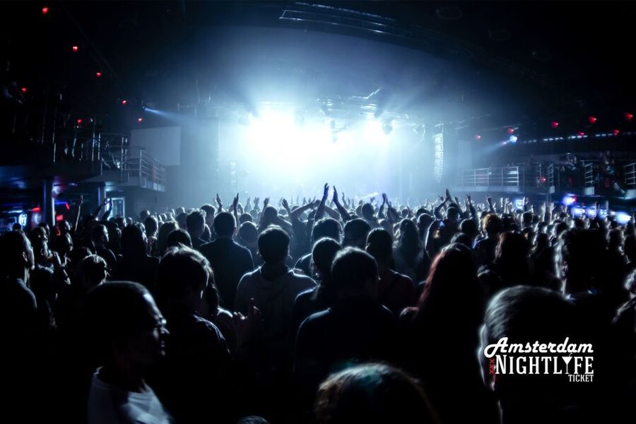 Amsterdam: Tour De BonTon Club Tour and 20+ Nightclubs Entry - The one-hour guided visit