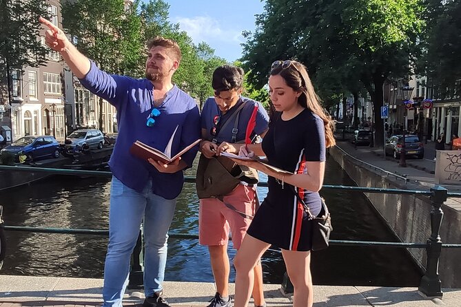 Amsterdam Treasure Hunt: The Mystery of a Secret Sender - Stop one: the Oude Kerk