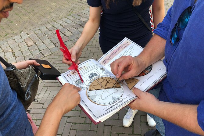 Amsterdam Treasure Hunt: The Mystery of a Secret Sender - Why the self-guided format works