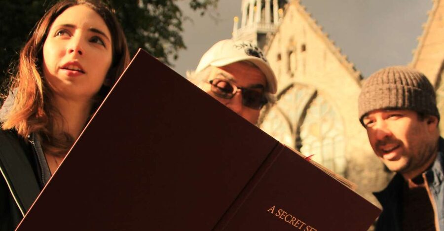Amsterdam: Treasure Hunt Walking Tour "A Secret Sender" - Oude Kerk and the Red Light District