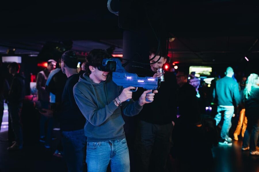 Amsterdam: Ultimate VR Experience: 60 minutes - Making the Most of Your Four Tokens