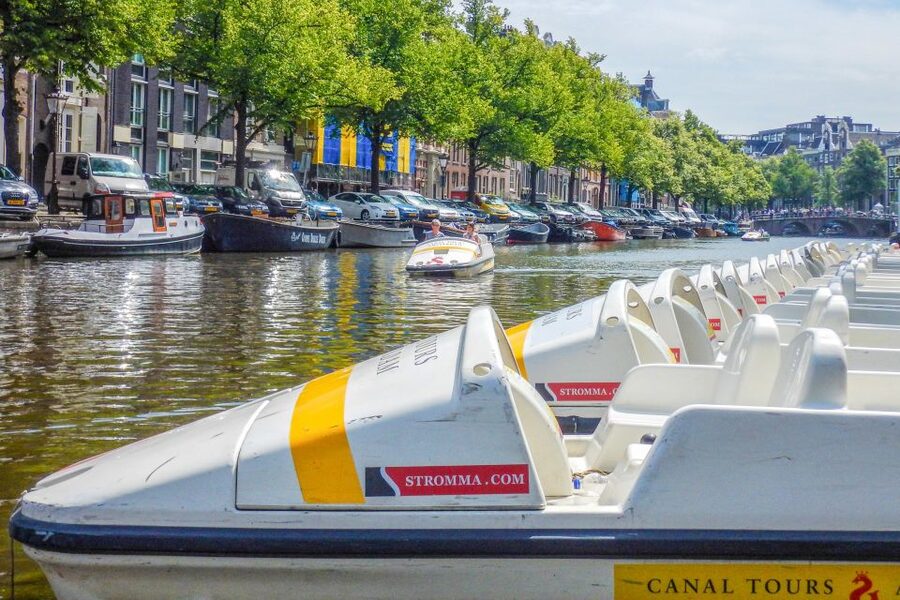 Amsterdam: Unique Pedal Boat Experience in the Canals - Practical points that affect the ride