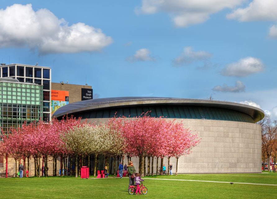 Amsterdam: Van Gogh Museum Guided Tour - Why Sunflowers gets so much attention