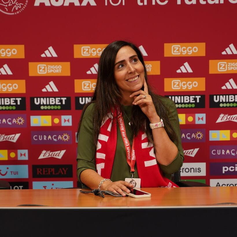 Amsterdam: VIP Johan Cruijff ArenA Tour with Drink and Scarf - Inside the Ajax dressing room