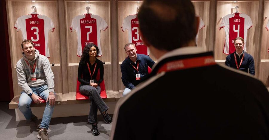Amsterdam: VIP Johan Cruijff ArenA Tour with Drink and Scarf - The Johan Cruijff ArenA scarf and extra savings