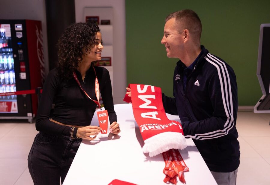 Amsterdam: VIP Johan Cruijff ArenA Tour with Drink and Scarf - How long the tour takes and how it feels