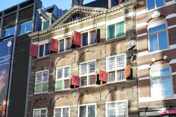 Amsterdam Walking Tour. All about History, Architecture, Traditions & Anecdotes. - Oudemanhuispoort and the institutions behind the city