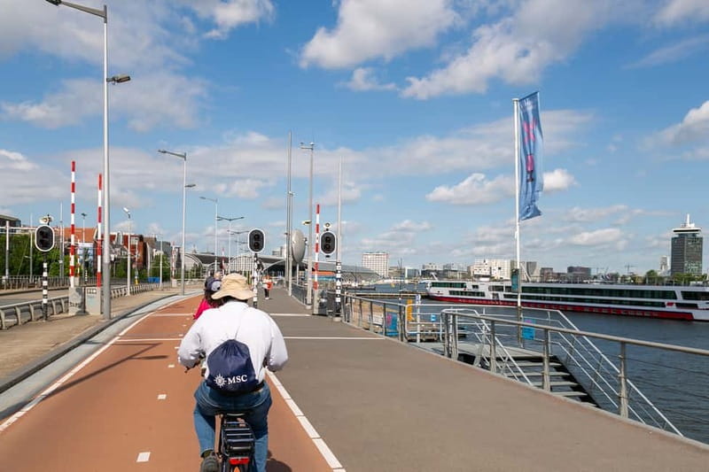 Amsterdam: Windmill, Cheese, and Countryside E-Bike Tour - Zunderdorp, farms, and the return route