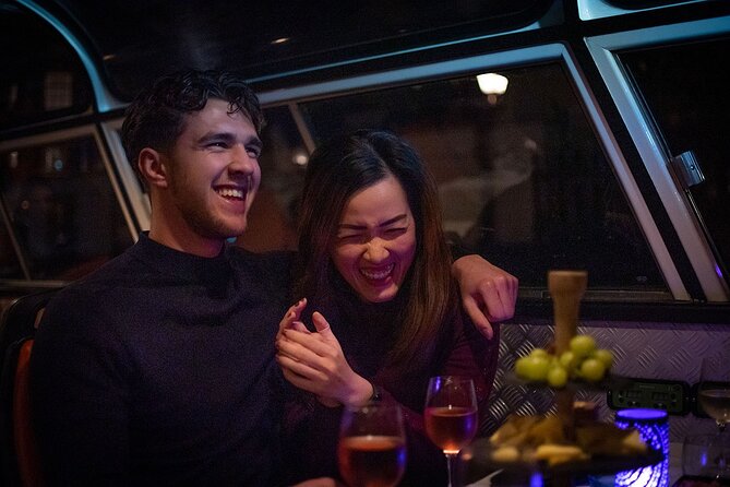 Amsterdam Wine and Cheese Guided Evening Cruise - Commentary, music, and the captain’s role