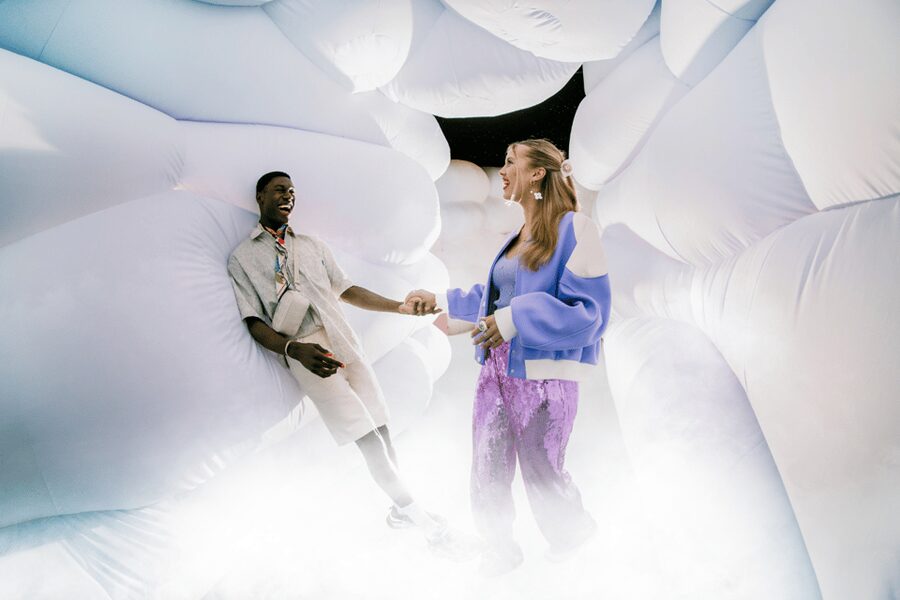 Amsterdam: WONDR Immersive Playground Experience Ticket - Confetti, Disco Balls, and Camera-Ready Rooms