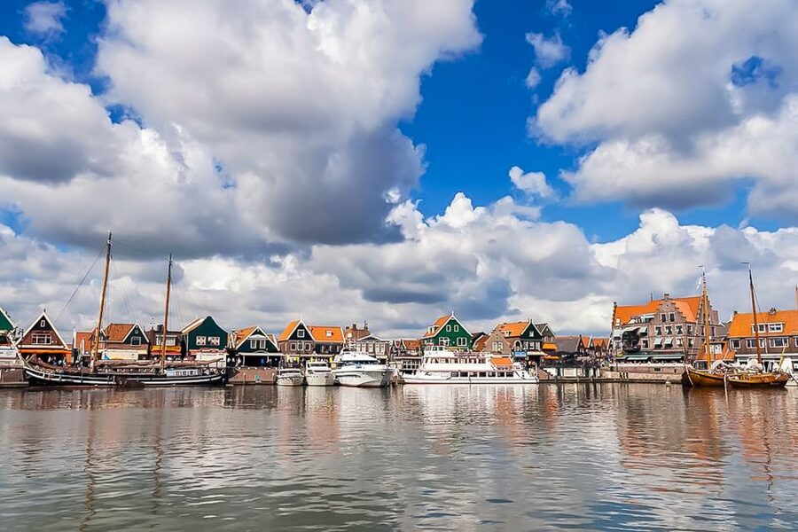 Amsterdam: Zaanse Schans, Edam, Volendam & Marken Bus Tour - Edam, where the town is the attraction