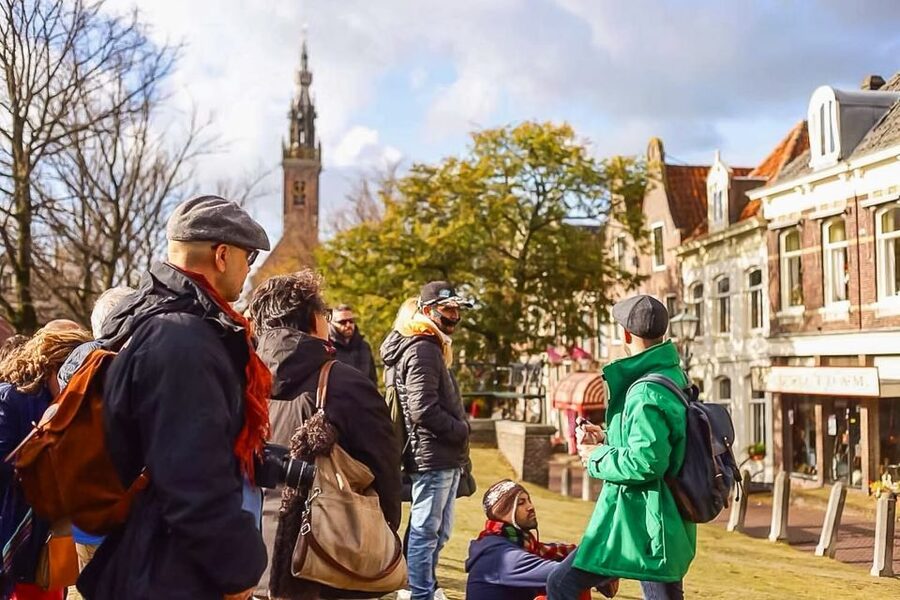 Amsterdam: Zaanse Schans, Edam, Volendam & Marken Bus Tour - What the bus ride adds to the experience