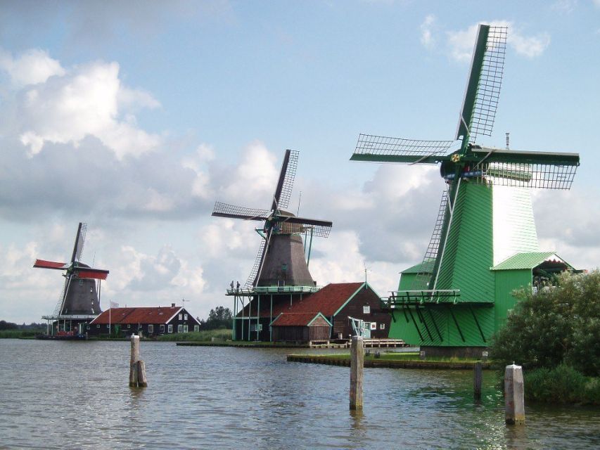 Amsterdam: Zaanse Schans Windmills Bike Tour with Guide - Why Zaanse Schans works so well by bike