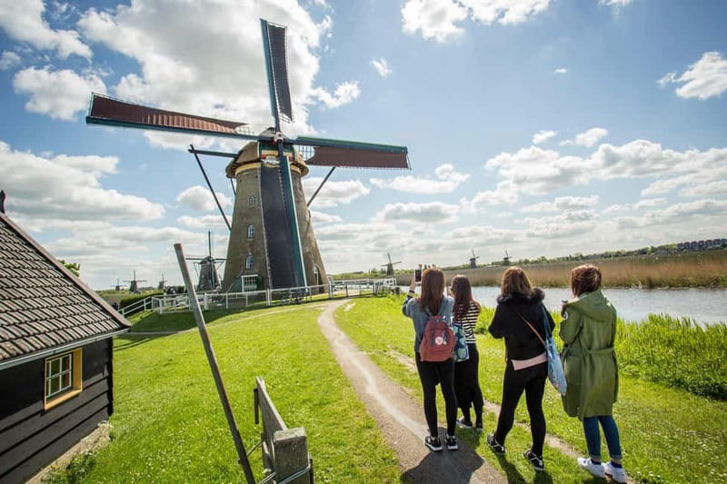 Antwerp: Full-day Holland Guided Keukenhof & Windmills Tour - The windmill stop: Zaanse Schans or Kinderdijk?