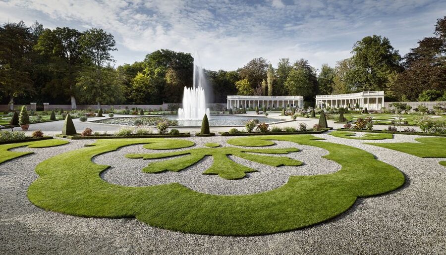 Apeldoorn: Het Loo Palace Entry Ticket - The palace roof and Queen Mary’s tea spot