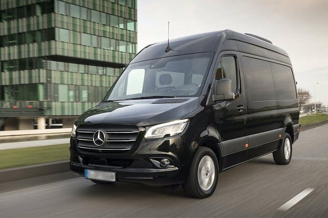 Arrival Private Transfer Amsterdam Airport to Amsterdam City Center by Minibus - Who should book this Amsterdam transfer?