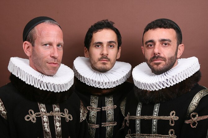 Become a Dutch Art Piece Photo Shoot in Amsterdam - Single Portrait - Finding Museumfoto near Dam Square