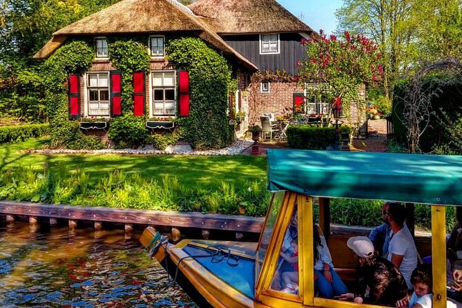 Best of Dutch Countryside: Giethoorn, Windmills, Secret Villages - Zaanse Schans: Dutch icons in one place