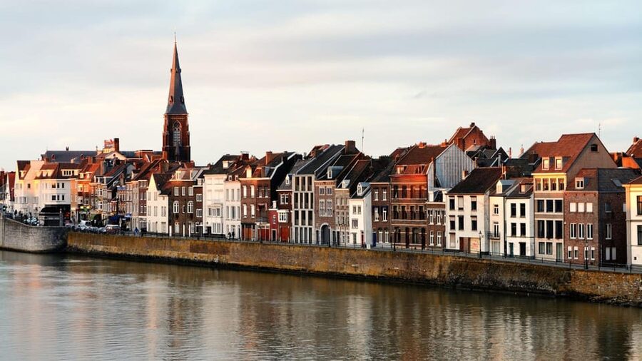Best of Maastricht: Private Walking Tour with a Local - Key points to know before booking