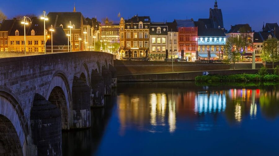 Best of Maastricht: Private Walking Tour with a Local - Why a private walk suits Maastricht