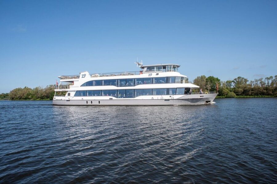 Biesbosch: Boat Cruise through National Park - Understanding the Dutch commentary