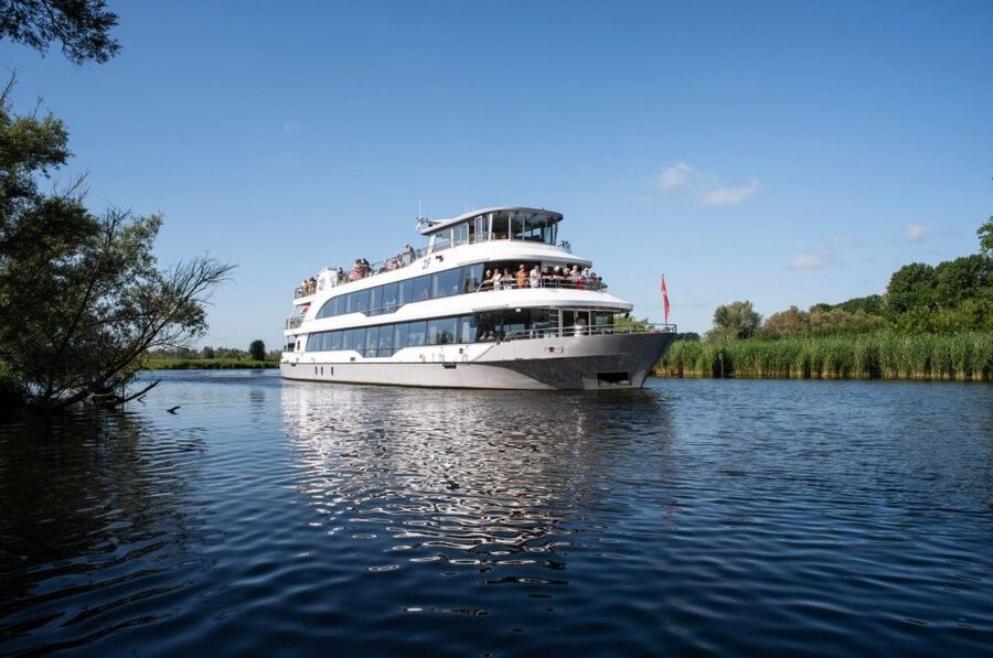Biesbosch: Boat Cruise through National Park - Accessibility and practical comfort