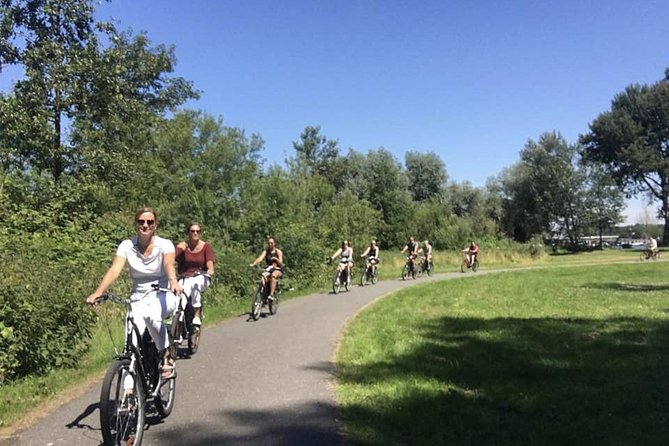 Cheese, Canals & Windmill Countryside E-Bike Tour Amsterdam - Ransdorp and the lowland views