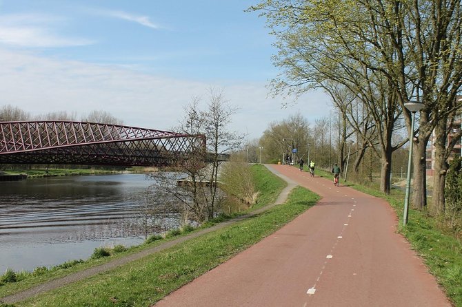 Country of Tulips Tour - Who will enjoy this cycling holiday most
