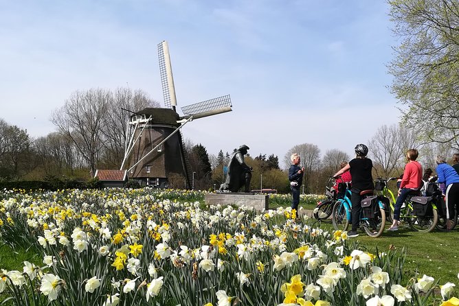 Countryside Bike Tour from Amsterdam: Cheese, Clogs & a Windmill - Waterland by bicycle: canals, polders, and open fields