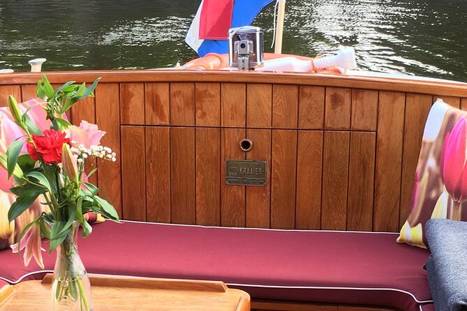 Cruise Amsterdam like a Local — Small Group 12 pax - Why a small boat changes the Amsterdam canal experience