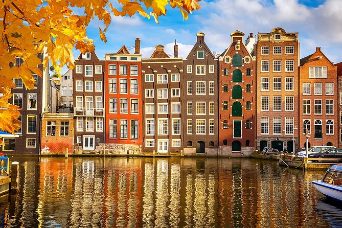 Customized Private Tour in Tesla to Zaandam, Windmills & Volendam - Guide quality and a comfortable pace