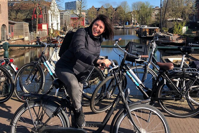 Daily group bike tour in Spanish. - Starting at Spuistraat 30