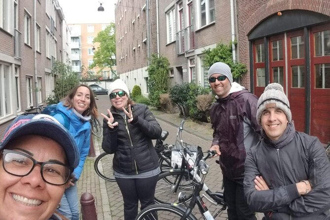 Daily group bike tour in Spanish. - Museum Square and the Best Photo Stop
