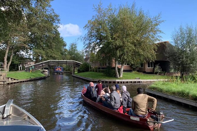 Day Tour Giethoorn, Afsluitdijk and Zaanse Schans with Boat Cruise - Three Dutch highlights packed into one long day