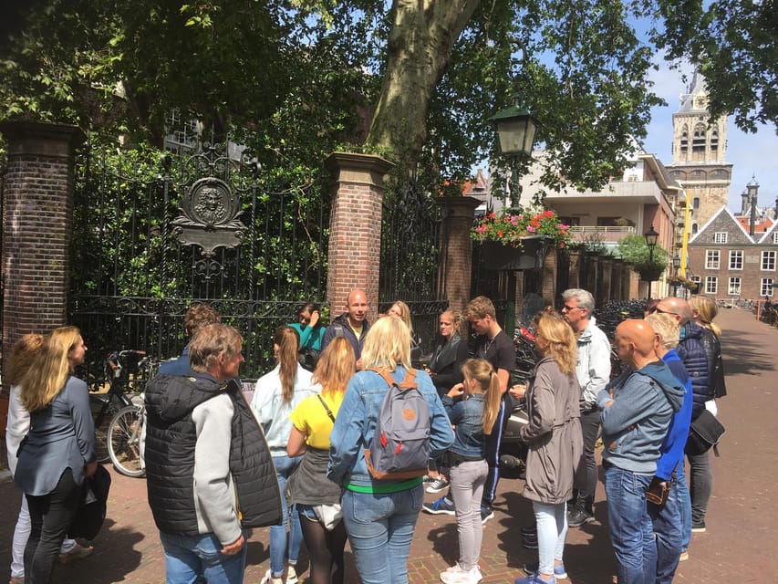 Delft: City Center Walking Tour - Viewpoints, canals, and the city’s shape