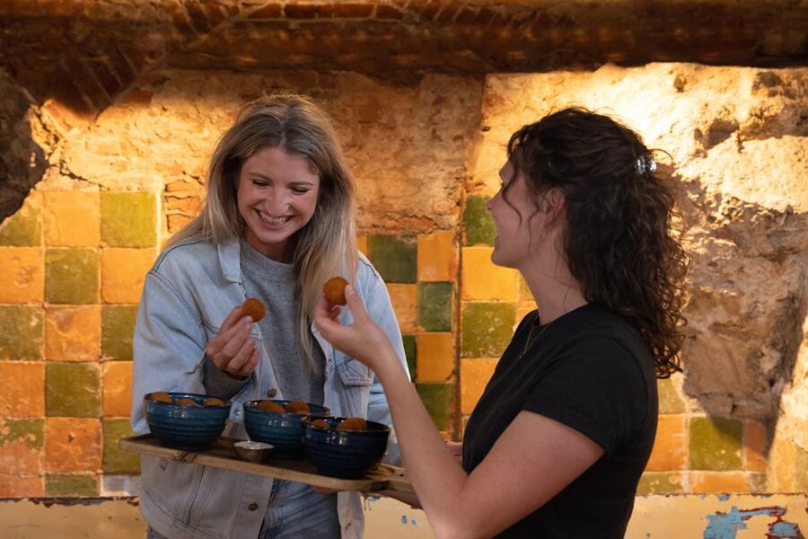 Delft: Craft Beer Tasting in Medieval Brewery with Snacks - Should you book the Delft medieval brewery tasting?