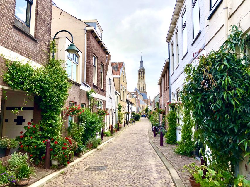 Delft: Private Historical and Cultural Guided Walking Tour - Walking through Vermeer’s hometown