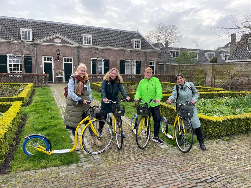 Delft - Step/scootertour in and around the city - Hofje van Pauw, a quiet courtyard from 1707