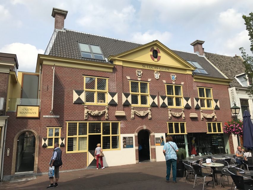 Delft: Vermeer Centrum Delft Museum Entry Ticket - The second floor explains hidden love messages
